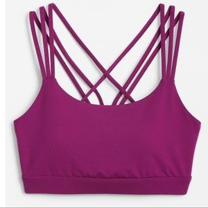 GapFit Multi-Strap Sports Bra